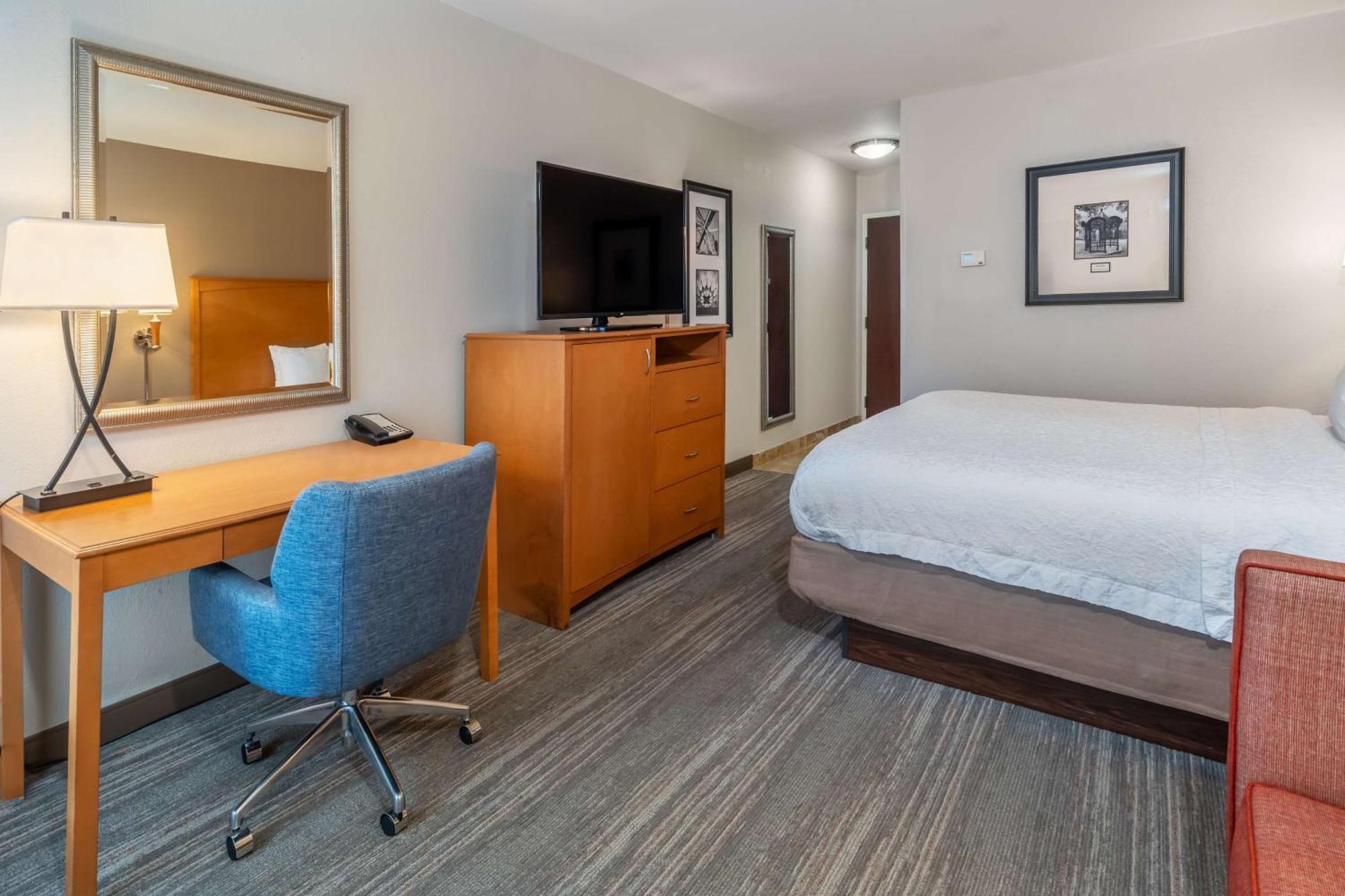 Hampton Inn & Suites Nashville-Vanderbilt-Elliston Place Zewnętrze zdjęcie