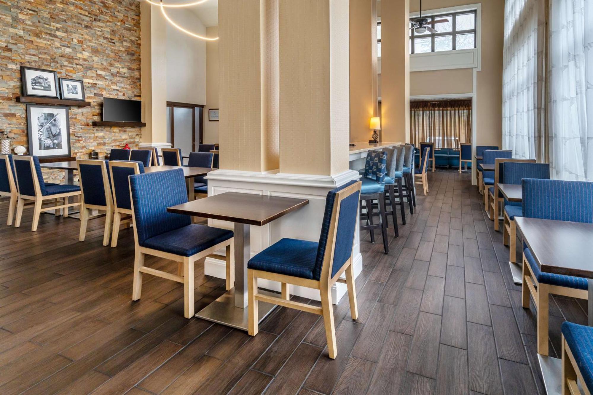 Hampton Inn & Suites Nashville-Vanderbilt-Elliston Place Zewnętrze zdjęcie